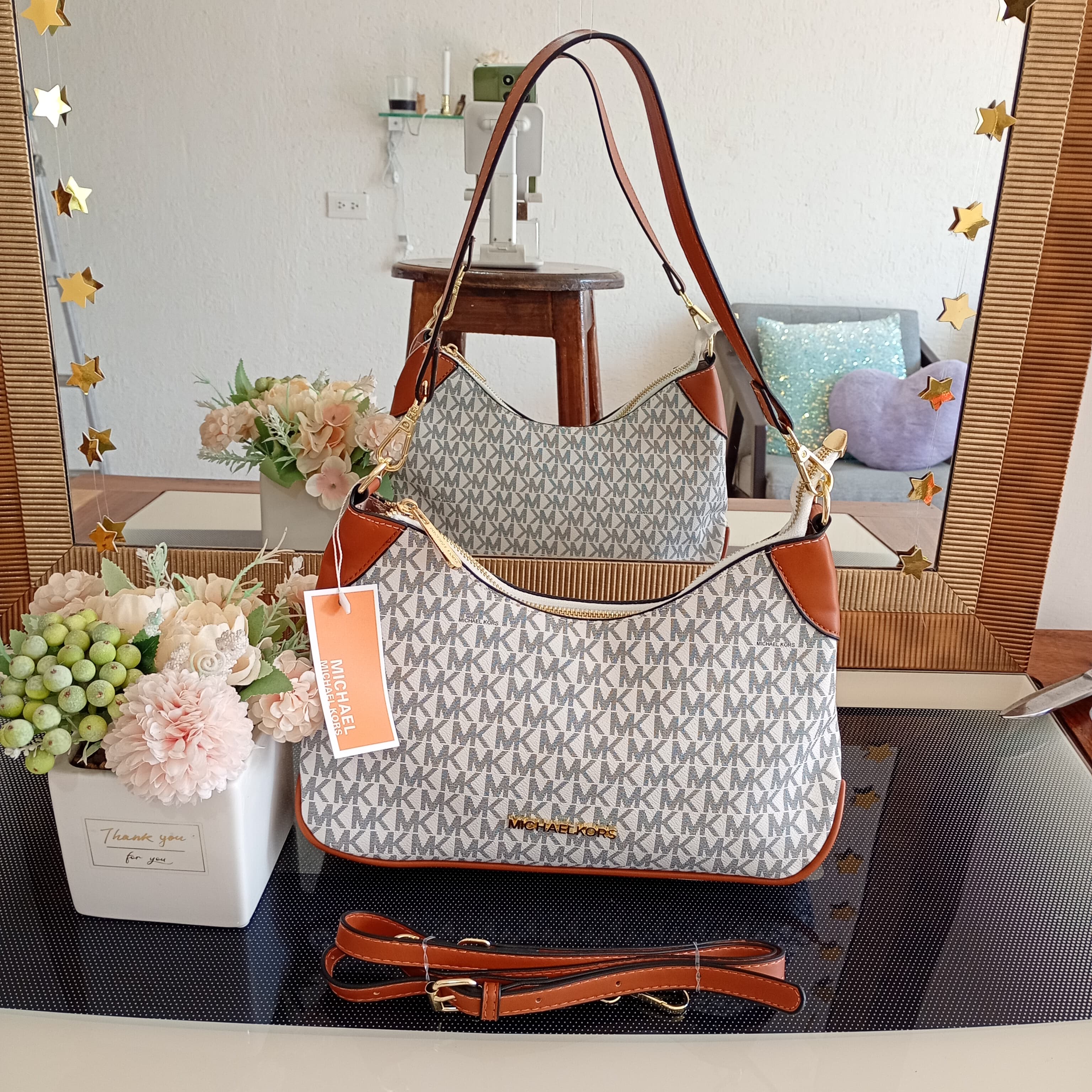 Bolsa con monograma MK